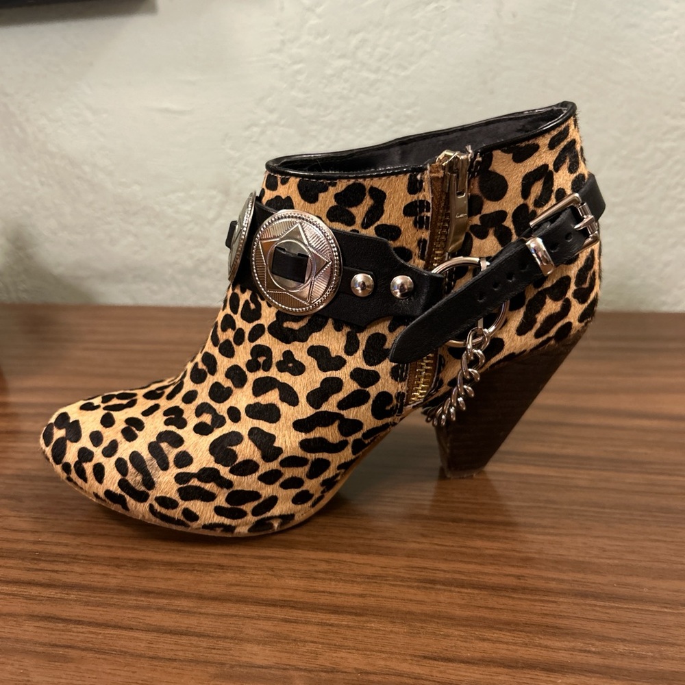 ⚡️Adorable Vegan Leopard Pony Hair Ankle Booties⚡️